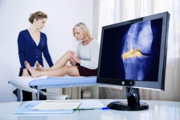 Изображение - Хондропротекторы при гонартрозе коленного сустава 2 степени diagnostika-gonartroza-600x400